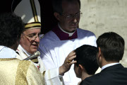 Papa Francesco celebra in Piazza San Pietro la Santa Messa con il Rito della Confermazione